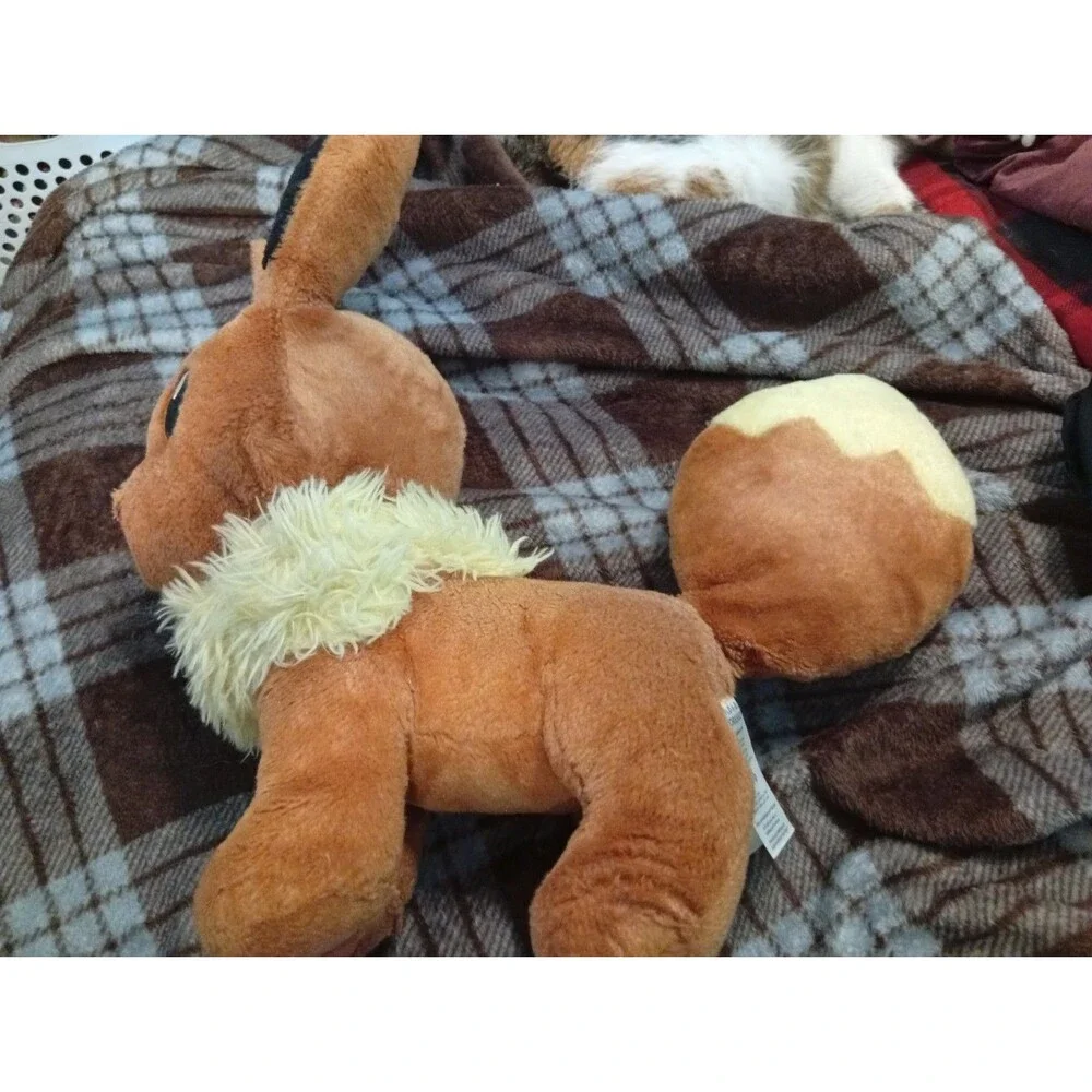 Build-A-Bear Workshop Pokemon Eevee Plush 14